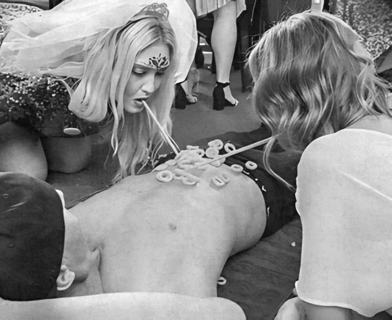 girls life drawing
