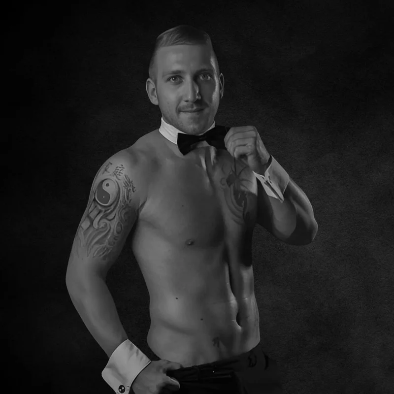 topless-waiters-gold-coast-chris-t