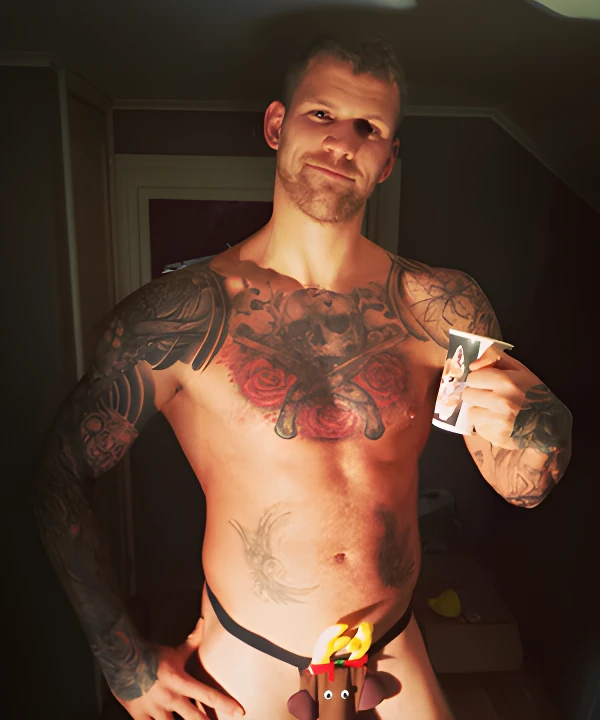 male-strippers-brisbane-jorn