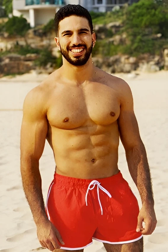 sydney-topless-waiter-charef (1)