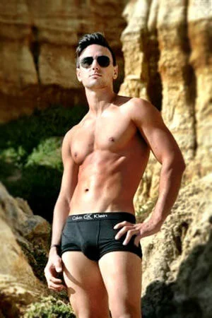 topless-waiters-melbourne-stevem