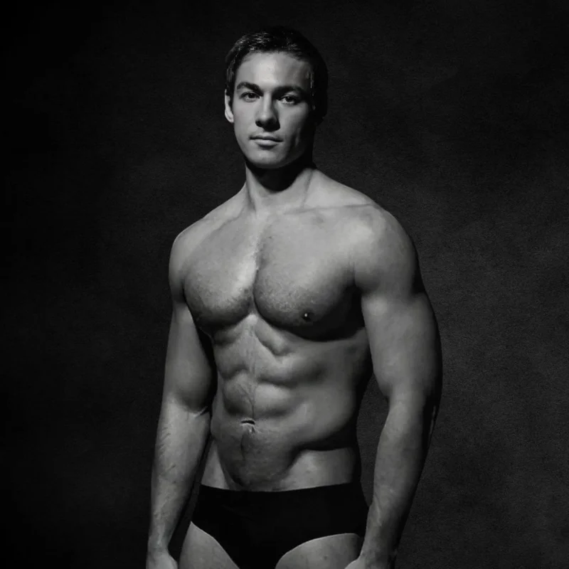 topless-waiters-melbourne-zane-w